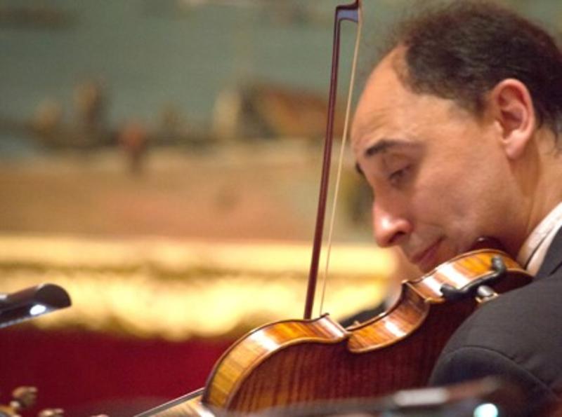 Carmine Lauri (violin close up)